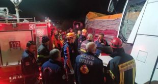 Amasya'da feci kaza: 2 ölü 20 yaralı