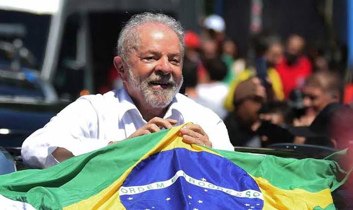 Brezilya’da devlet başkanlığı seçiminin galibi Lula da Silva!