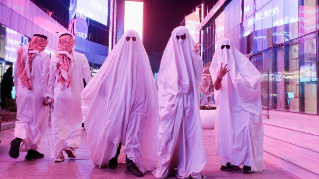 Bunu da gördük! Riyad’da Cadılar Bayramı kutlandı