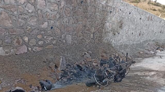 Çanakkale’de feci kaza: motosiklet küle döndü!
