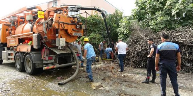 Foseptik çukuruna düşen 4 yaşındaki çocuk can verdi