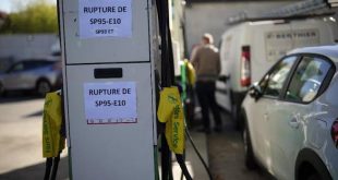 Fransa’da akaryakıt grevine devam kararı