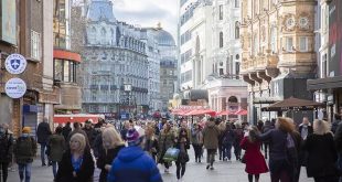 İngiltere, Covid-19'un iki yeni varyantının tespit edildiğini açıkladı.