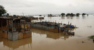 Nijerya son yılların en kötü sel afetini yaşıyor: 600'den fazla insan hayatını kaybetti!