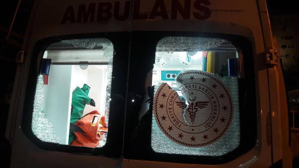 Diyarbakır’da yine ambulansa taşlı saldırı Diyarbakır’da yine ambulansa taşlı saldırı