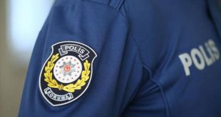 Polis memuru, emniyet binasında intihar etti