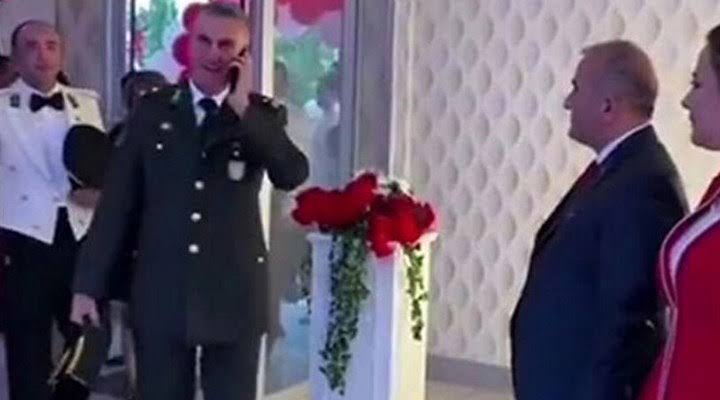 Resepsiyonda Valinin elini sıkmayan askerler görevden alındı