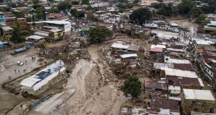 Venezuella'da toprak kayması sonucu 22 kişi hayatını kaybetti, onlarca insan kayıp!