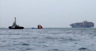 Yük ve yolcu taşıyan geminin batması sonucu 40 kişi hayatını kaybetti!