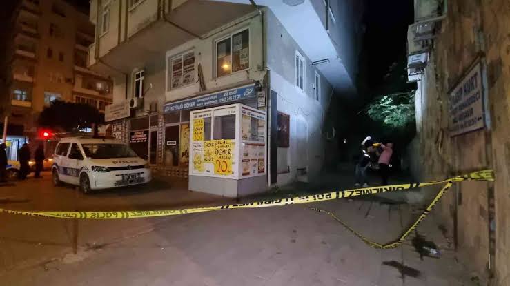 6’cı katın penceresinden düşen 3 yaşındaki çocuk kurtarılamadı!