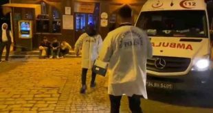 Arabadan inen adam köprüden aşağı atladı