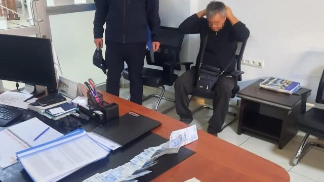 Dilenirken yakalanan adamın 3 evi olduğu ortaya çıktı