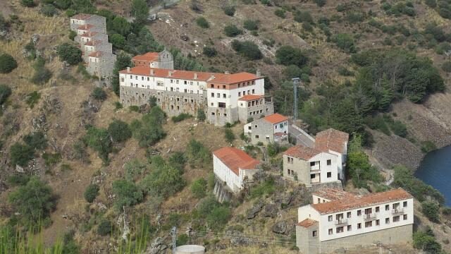 İspanya’da bir köy satışa çıkarıldı