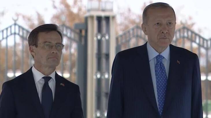 İsveç Başbakanı’na resmi karşılama!