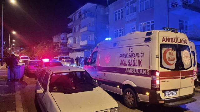 Kayseri’de bipolar hastası polis ve bekçiye saldırdı