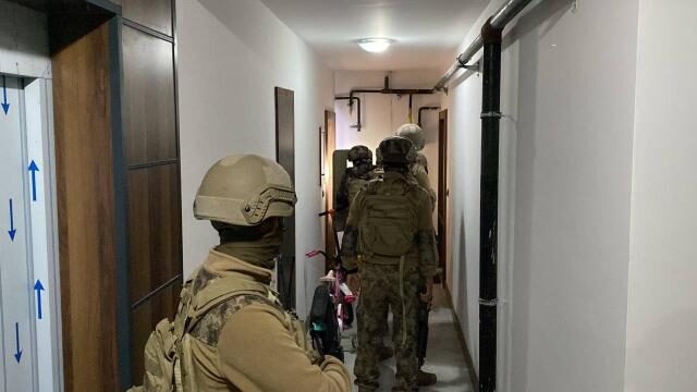 Mersin’de suç örgütlerine şafak operasyonu!