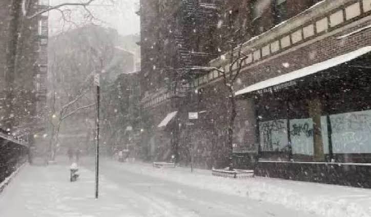 New York’u kar fırtınası vurdu: 2 ölü