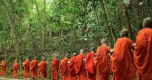 Rahipler uyuşturucu bağımlısı çıkınca, tapınakta ayin yapacak kimse kalmadı