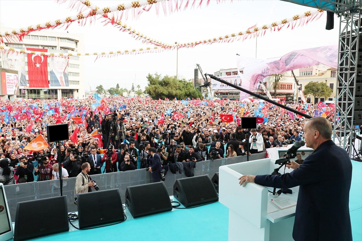 Erdoğan'dan veda mesajı: Bayrağı gençlerimize teslim edeceğiz! Erdoğan'dan veda mesajı: Bayrağı gençlerimize teslim edeceğiz!
