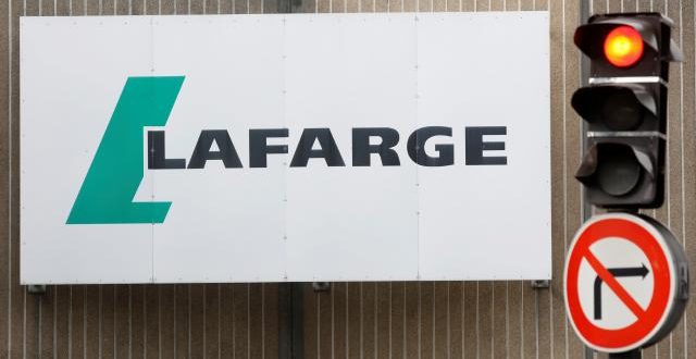 Fransa'da Lafarge'ın fabrikasının faaliyetine ara verildi