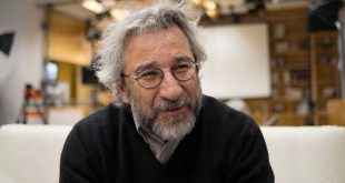 Gazeteci Can Dündar 'gri liste'de aranıyor!