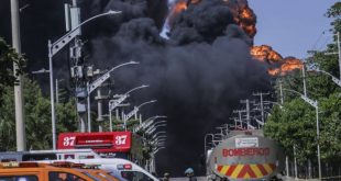 Kolombiya'da petrol deposunda büyük yangın!