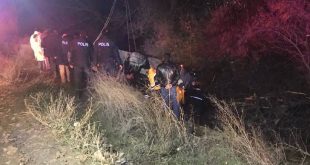 Kontrolden çıkan yolcu otobüsü şarampole devrildi: 15 yaralı