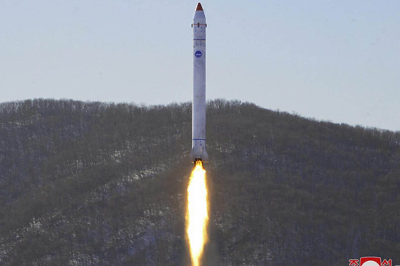 kuzey kore yeni casus uydusunu test ediyor 01
