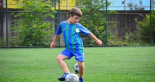 Rizespor'un sahasında üzerine kale direği devrilen 9 yaşındaki futbolcu hayatını kaybetti