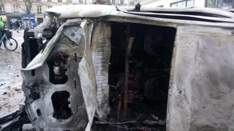 Fransa'nın 40 yıldır beslediği PKK, Paris'i birbirine kattı