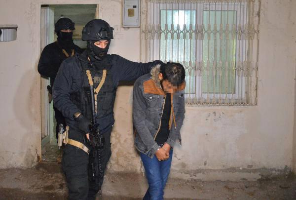 IŞİD operasyonunda yabancı uyruklu 7 kişiye gözaltı