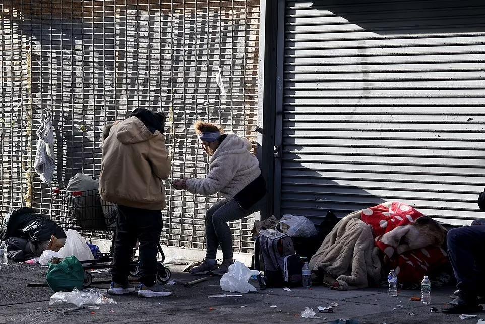Philadelphia sokakları bağımlı barınağına döndü
