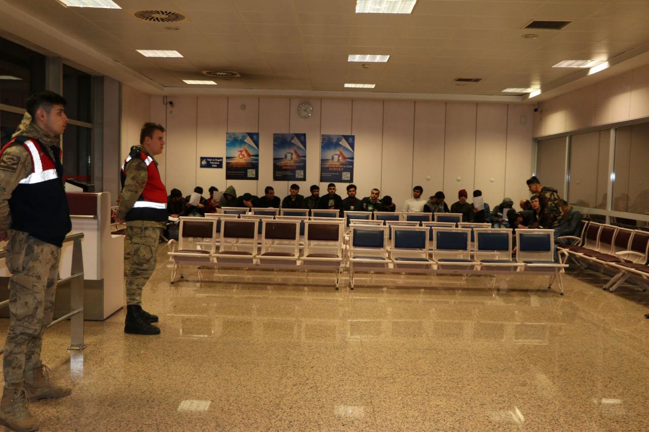 Erzurum'dan 8 bin kaçak göçmen sınır dışı edildi