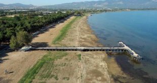 İznik Gölü 400 metre çekildi, en büyük iskele karada kaldı