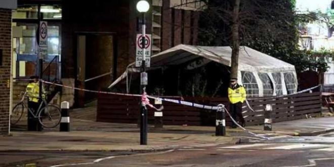 Londra'da seyir halindeki araçtan kadın ve çocuklara ateş açıldı!