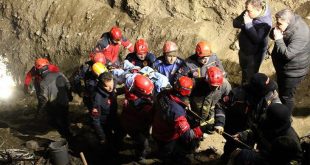 Manisa'da kuyuya düşen baba ve oğlundan acı haber!