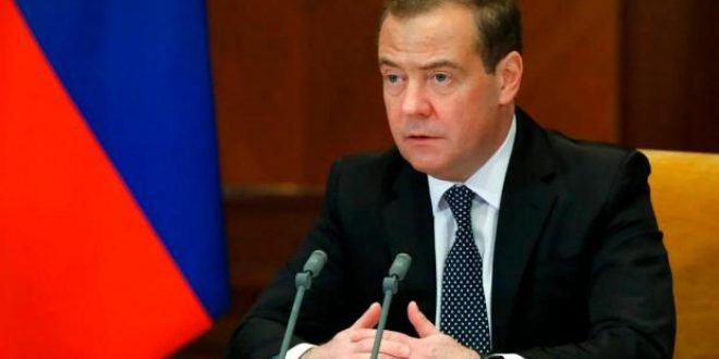 Medvedev Batı'ya yüklendi: "Zavallıların aklına gelmiyor"