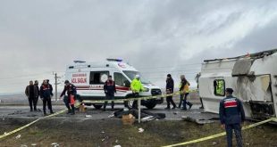 Niğde'de midibüs kazası: ölü ve yaralılar var!