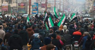 Rejim güçleri ile uzlaşma haberi binlerce İdlib'liyi sokağa döktü