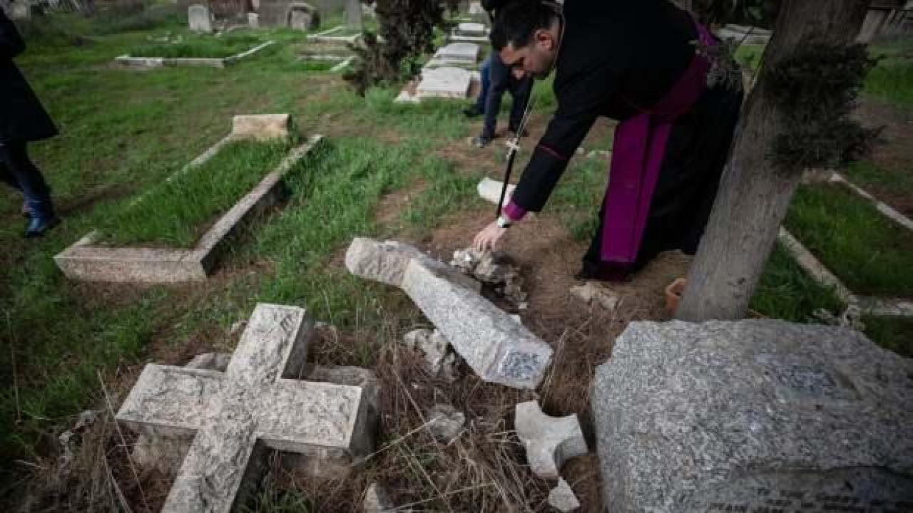 yahudi yerlesimciler kuduste hristiyan mezarligini tahrip etti 1672864469 7337