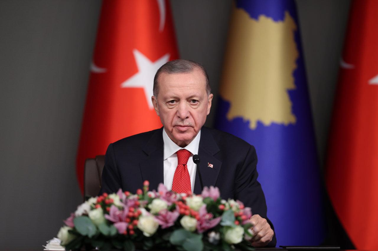 Cumhurbaşkanı Erdoğan: Kosova ile Sırbistan'ın barışçıl ve yapıcı yaklaşımlar sergilemesini bekliyoruz Cumhurbaşkanı Erdoğan: Kosova ile Sırbistan'ın barışçıl ve yapıcı yaklaşımlar sergilemesini bekliyoruz