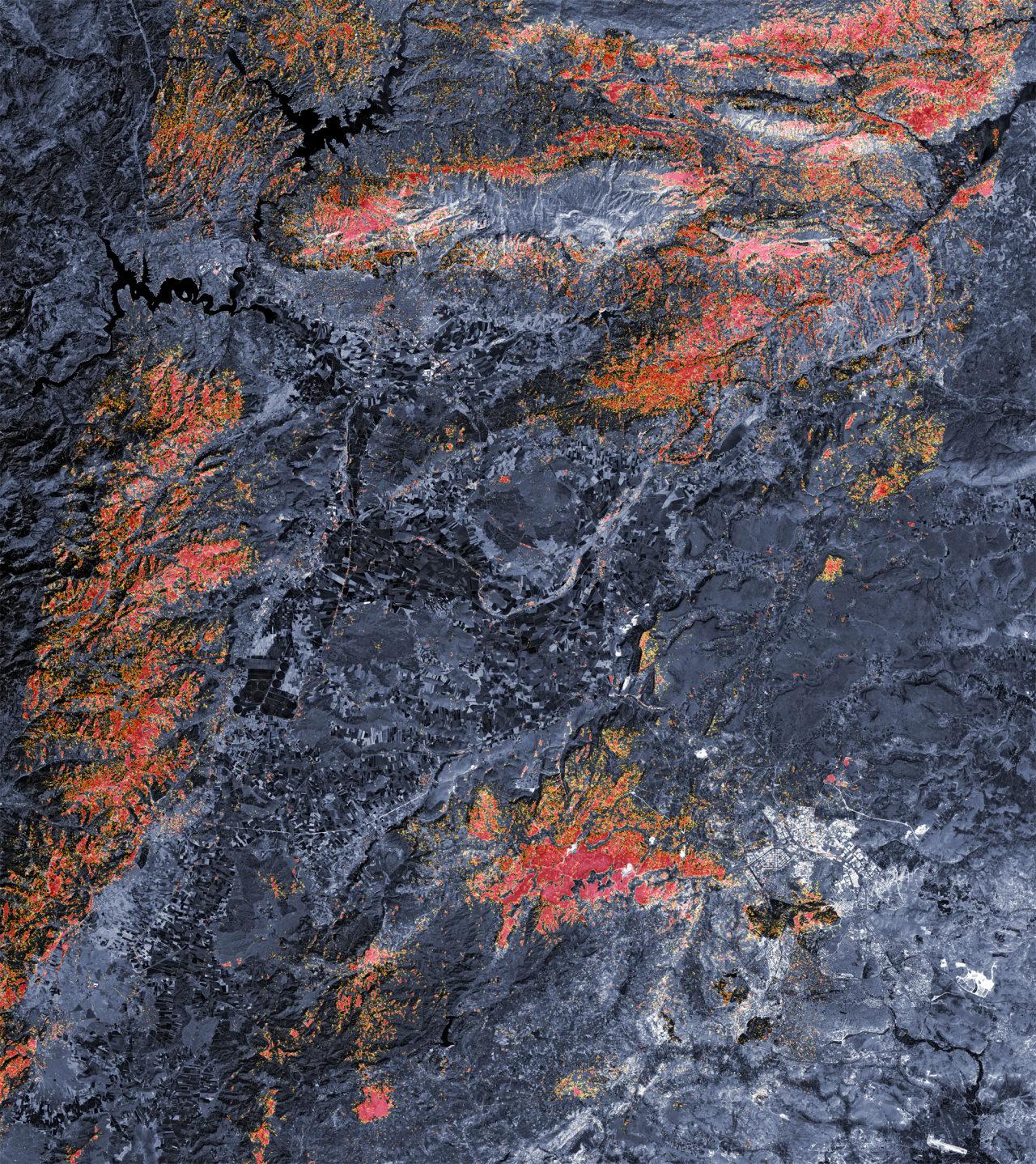 NASA, deprem hasarının uydu görüntülerini paylaştı!