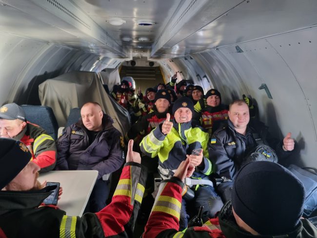 Ukrayna'dan arama kurtarma ekibi Türkiye'ye gönderildi