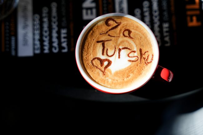 Bosna Hersek'ten yeni yardım tırları deprem bölgesine gönderildi