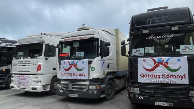 Azerbaycan ve Gürcistan’dan gelen yardım tırları Sarp Sınır Kapısı’ndan giriş yaptı