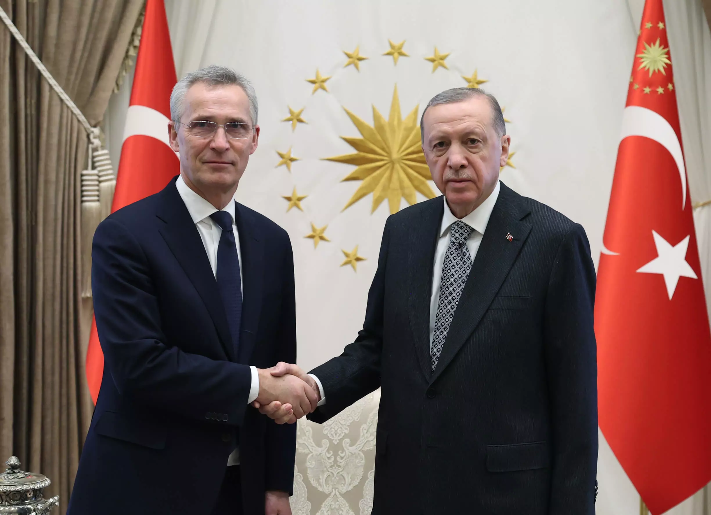 cumhurbaskani erdogan turkiye ye gelen nato genel sekreteri stoltenberg i kabul etti 01