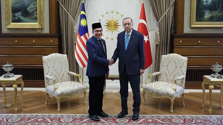 Erdoğan, Malezya Başbakanı İbrahim’i Külliye’de kabul etti!