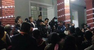 Göstericiler Belediye Başkanı'nı kaçırdı