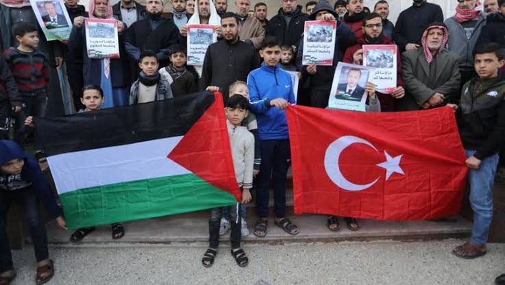 İşgal altındaki Filistin halkı depremzedeler için bir milyon dolar bağış topladı