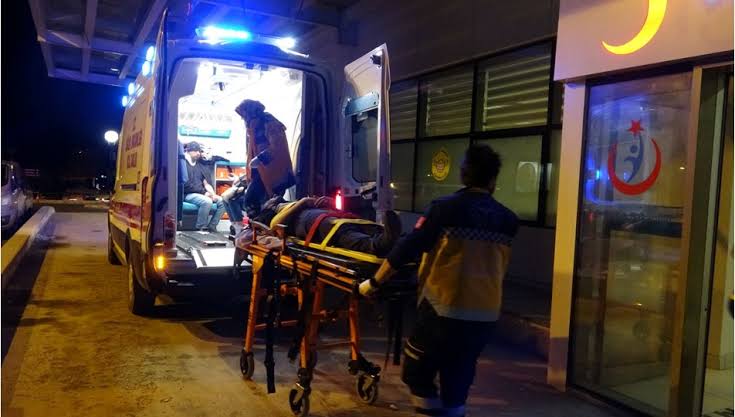 Kastamonu’da yolcu otobüsü devrildi: Çok sayıda yaralı var!